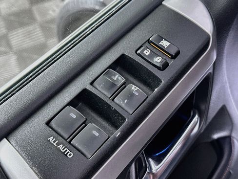 Used 2023 Toyota 4Runner Limited AWD/4WD image 18