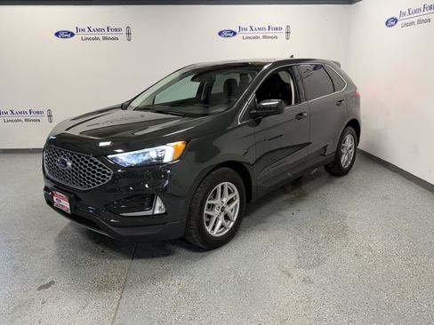 Used 2024 Ford Edge SEL w/ Convenience Package AWD/4WD image 3