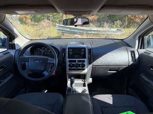 Used 2010 Ford Edge SE image 28