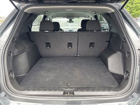 Used 2021 Chevrolet Equinox LT w/ LPO, Cargo Package AWD/4WD image 11