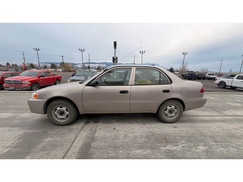 Used 2001 Toyota Corolla CE image 4
