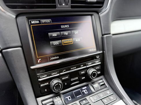 Used 2013 Porsche 911 Carrera 4S image 21