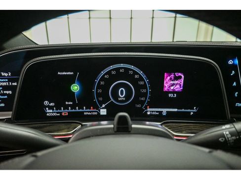 Used 2023 Cadillac Escalade Premium Luxury w/ Performance Package image 40