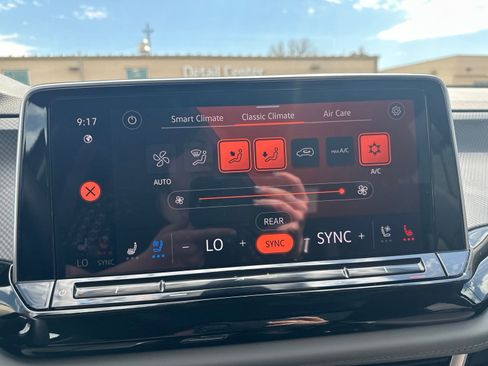 Certified 2024 Volkswagen Atlas Peak Edition SE AWD/4WD image 53