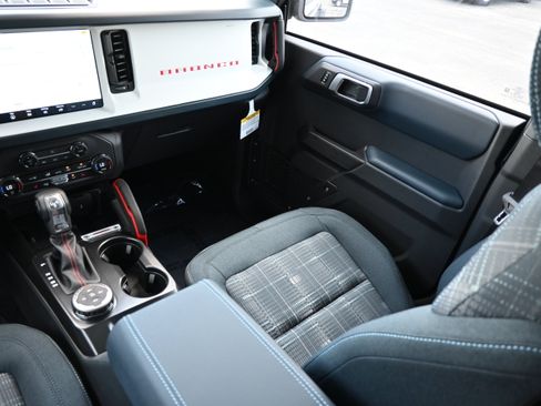 New 2026 Ford Bronco Heritage Edition AWD/4WD image 30