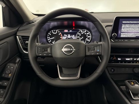 New 2026 Nissan Rogue SV FWD image 17