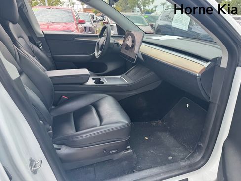 Used 2023 Tesla Model Y Long Range AWD/4WD image 27