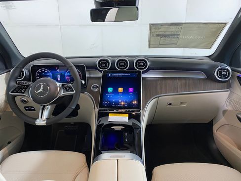 Used 2026 Mercedes-Benz GLC 300 4MATIC image 15