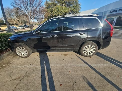 Used 2016 Volvo XC90 T6 Momentum w/ Momentum Plus Package image 2