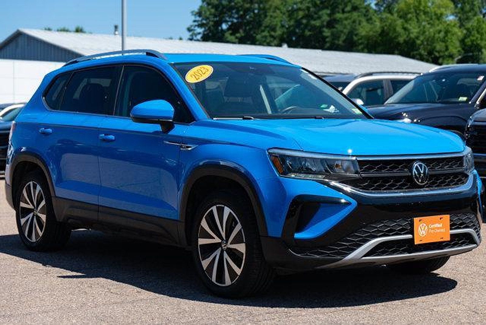 Certified 2023 Volkswagen Taos SE w/ Panoramic Sunroof Package AWD/4WD image 7