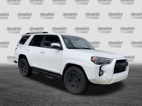 Used 2023 Toyota 4Runner SR5 Premium w/ Moonroof Package RWD image 2