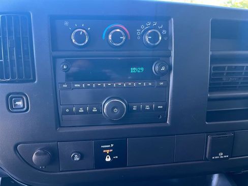 Used 2017 GMC Savana 2500 image 13