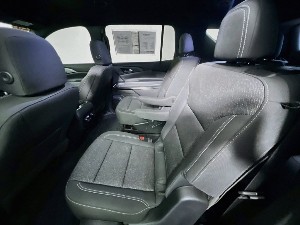 Used 2026 Chevrolet Traverse LT FWD image 27