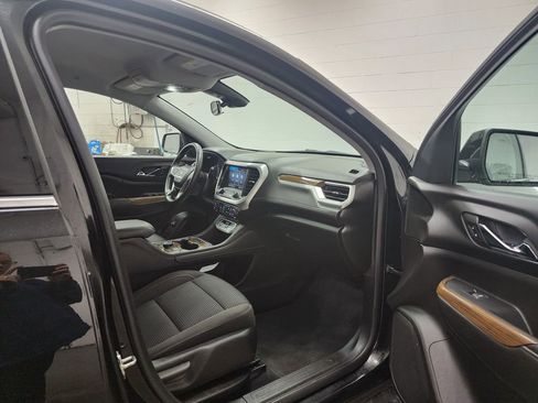 Used 2023 GMC Acadia SLE w/ Driver Convenience Package image 36