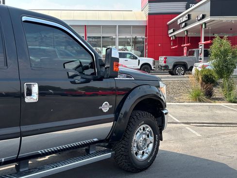 Used 2014 Ford F250 Lariat w/ Lariat Ultimate Package AWD/4WD image 4