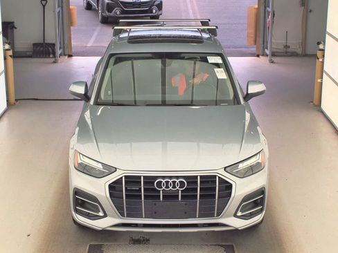 Used 2021 Audi Q5 2.0T Premium Plus w/ Premium Plus Package AWD/4WD image 3