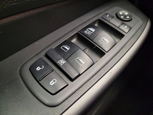 Used 2019 Jeep Cherokee Latitude Plus image 27