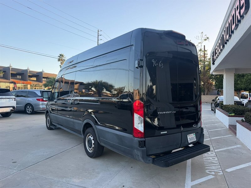Used 2023 Ford Transit 250 148 High Roof Extended w/ Load Area Protection Package RWD image 3