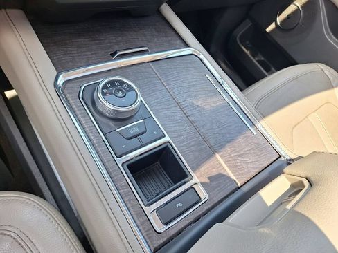 Used 2021 Ford Expedition Limited RWD image 16