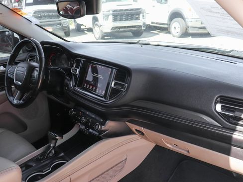 Used 2021 Dodge Durango SXT image 39