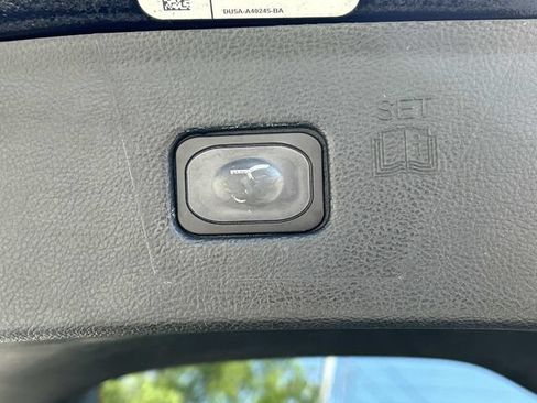Used 2019 Ford Edge Titanium w/ Equipment Group 301A AWD/4WD image 12