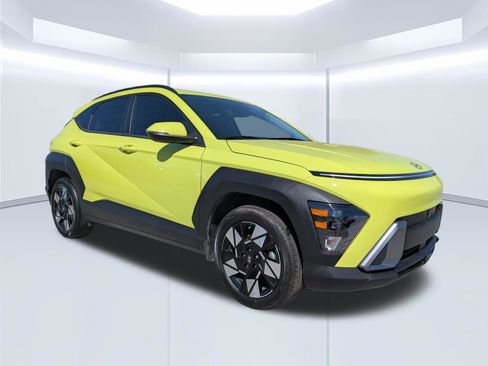 Certified 2025 Hyundai Kona SEL image 1
