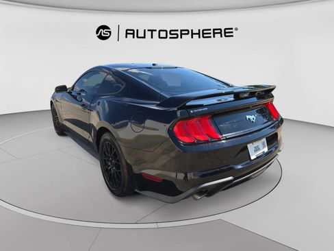 Used 2019 Ford Mustang Coupe RWD image 6
