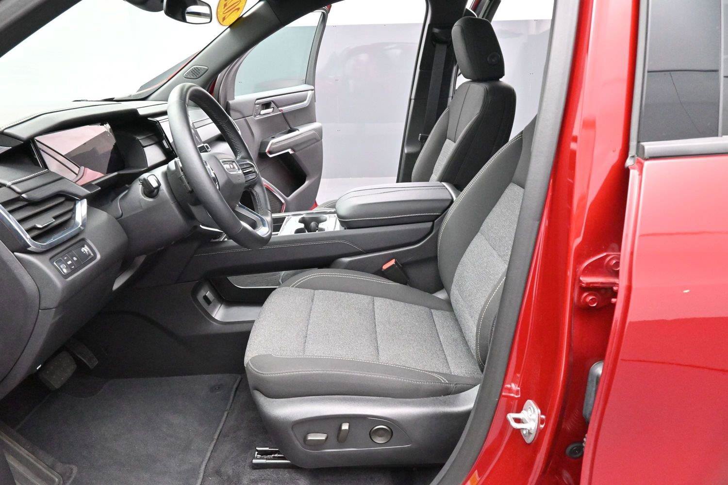 Used 2025 GMC Acadia Elevation FWD image 14