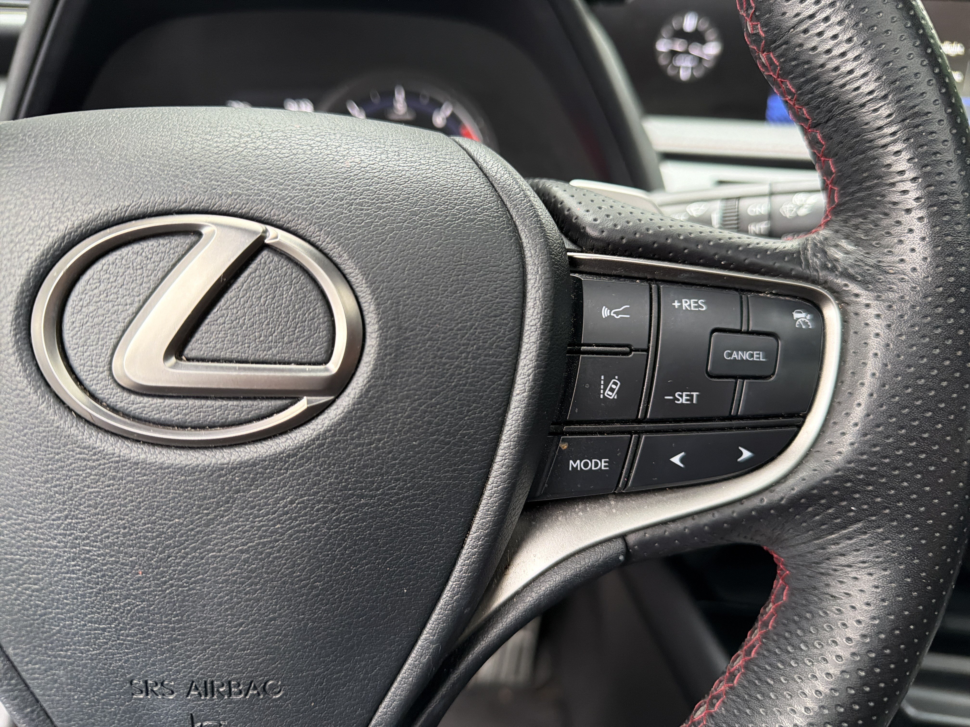 Used 2019 Lexus UX 200 F Sport w/ F Sport Premium Package FWD image 18