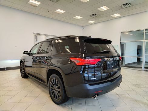 Used 2022 Chevrolet Traverse RS image 5