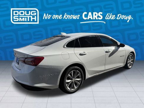 Used 2022 Chevrolet Malibu LT image 4