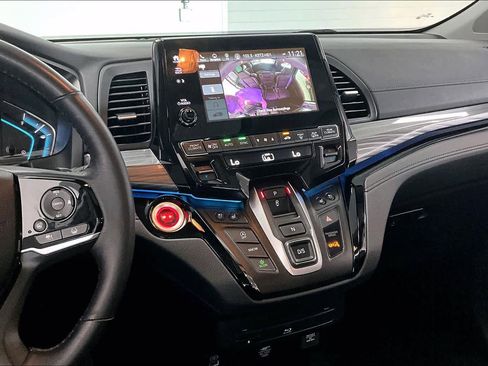 Used 2023 Honda Odyssey Elite image 14