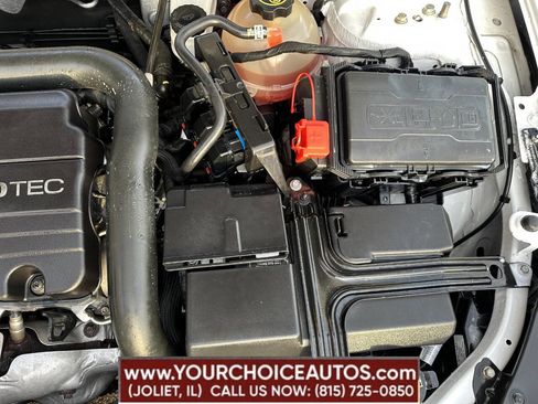 Used 2018 Chevrolet Malibu LT image 26