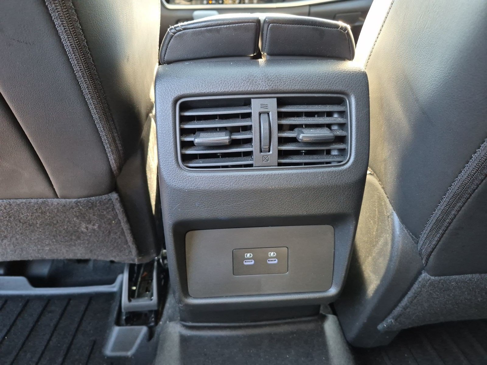 Used 2025 Nissan Rogue Platinum FWD image 22