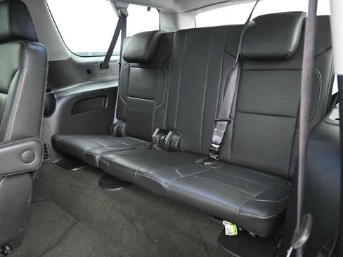 Used 2017 Chevrolet Suburban Premier AWD/4WD image 15