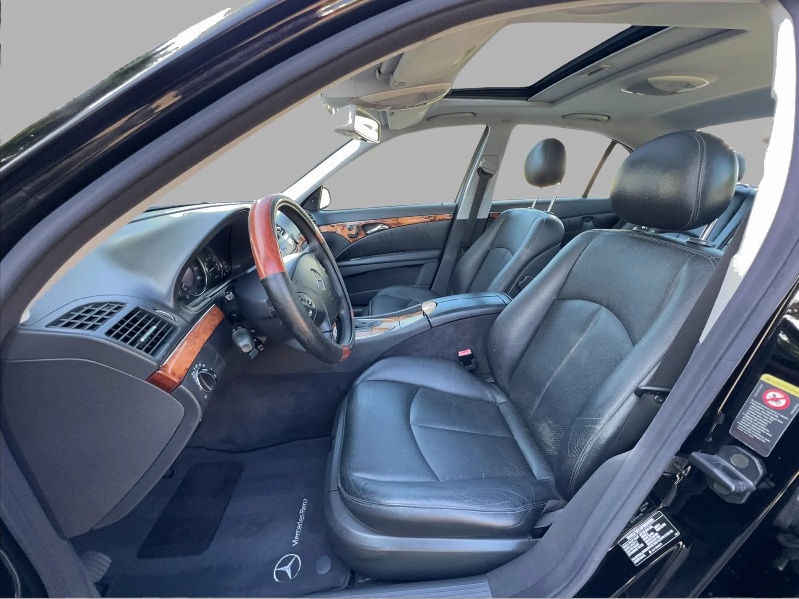 Used 2003 Mercedes-Benz E 320 Sedan image 21