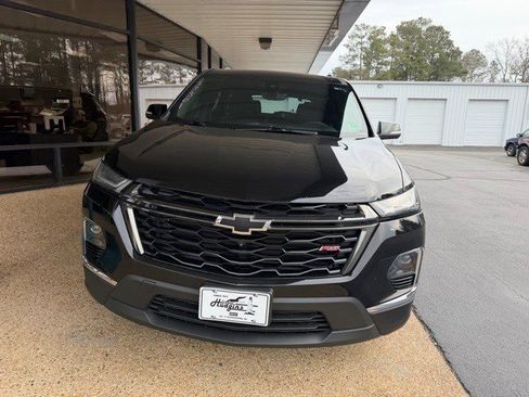 Certified 2023 Chevrolet Traverse RS image 2