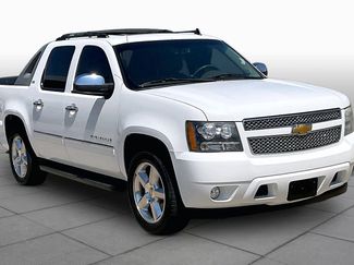 Used 2012 Chevrolet Avalanche LTZ RWD video 2