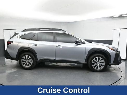 Used 2024 Subaru Outback Premium image 13