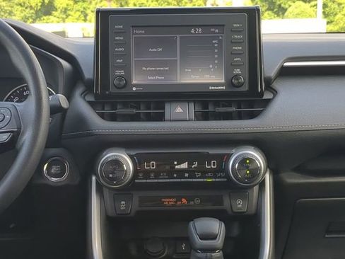 Certified 2022 Toyota RAV4 XLE w/ Convenience Package image 18