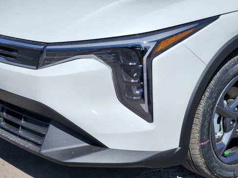 New 2026 Kia K4 LXS image 6