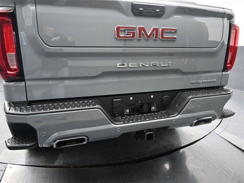 Used 2025 GMC Sierra 1500 Denali Ultimate image 5
