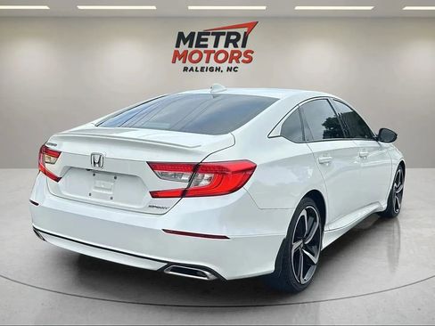 Used 2018 Honda Accord Sport image 5