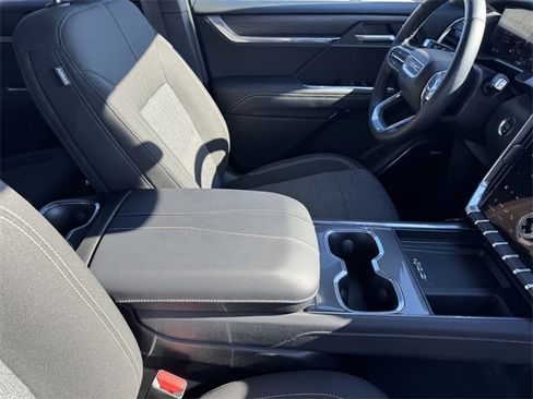 Certified 2025 GMC Acadia Elevation image 7