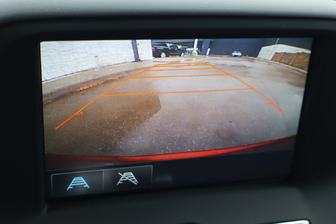 Used 2016 Chevrolet Camaro LT RWD image 7