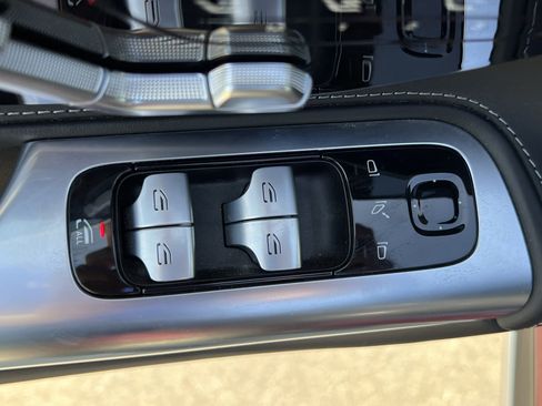 Certified 2022 Mercedes-Benz SL 55 AMG 4MATIC image 15