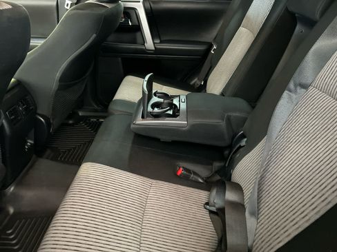 Used 2021 Toyota 4Runner SR5 AWD/4WD image 5