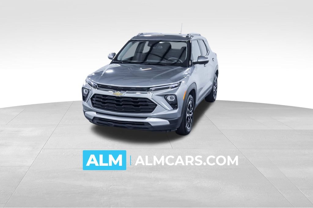 Used 2025 Chevrolet TrailBlazer LT AWD/4WD image 1
