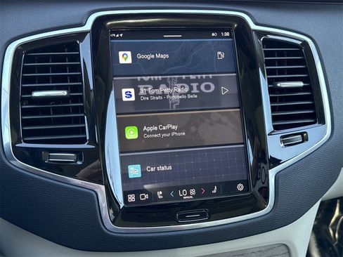 Used 2023 Volvo XC90 B6 Plus w/ Protection Package Premier image 22