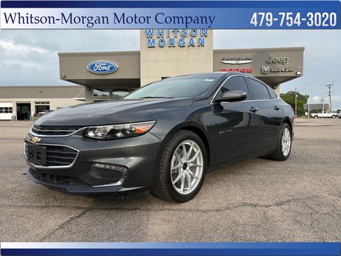 Used 2017 Chevrolet Malibu LT FWD image 1